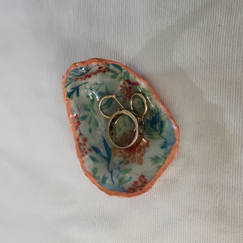 Hand Crafted Jewelry, Ring dish, home decor, Oyster Shell